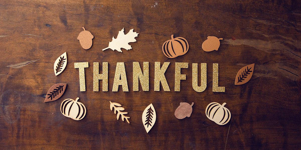 brown wood with thankful letters